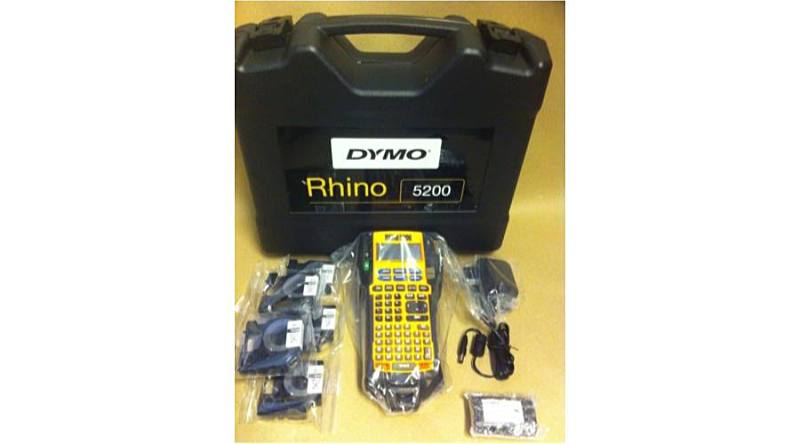 Dymo - Printer Matrix - Rhino 5200-as cmkenyomtat ajndk, 3db 18758 12mmx3,5m nylon kazetta (fekete/fehr) 1db 18444 12mmx5,5m vinyl szalag (fekete/fehr) 1db 18445 19mmx5,5m vinyl szalag (fekete/fehr)